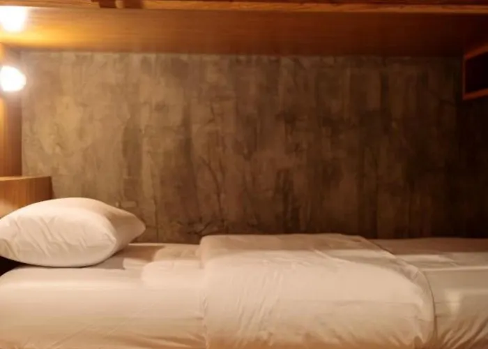 Rere - รีรีโฮสเทล Hostel Bangkok