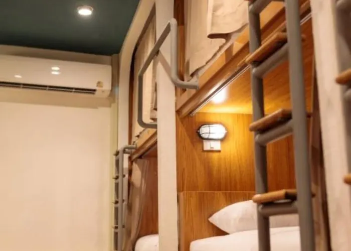Rere - รีรีโฮสเทล Hostel