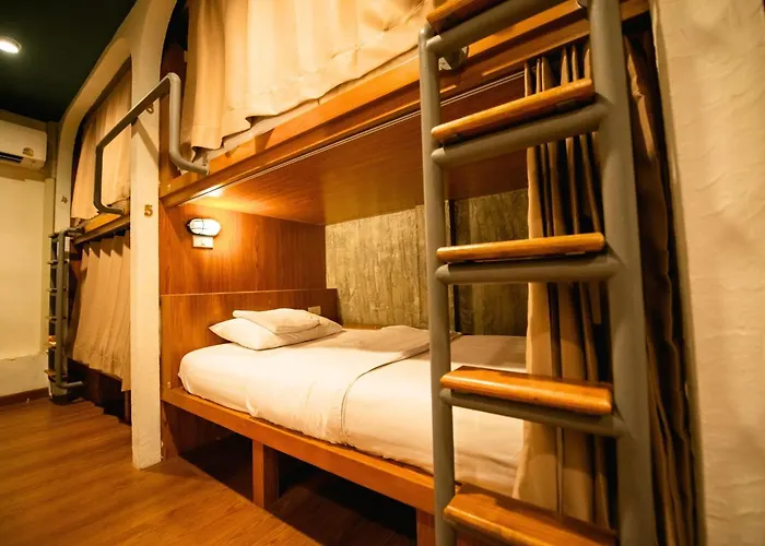 Rere - รีรีโฮสเทล Hostel Bangkok