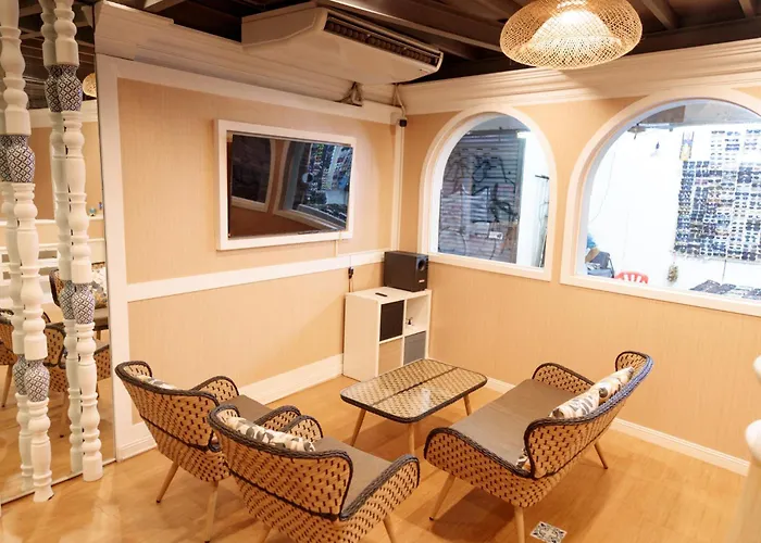 Rere - รีรีโฮสเทล Hostel *